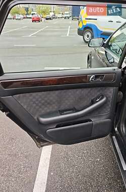 Универсал Audi A6 2000 в Киеве