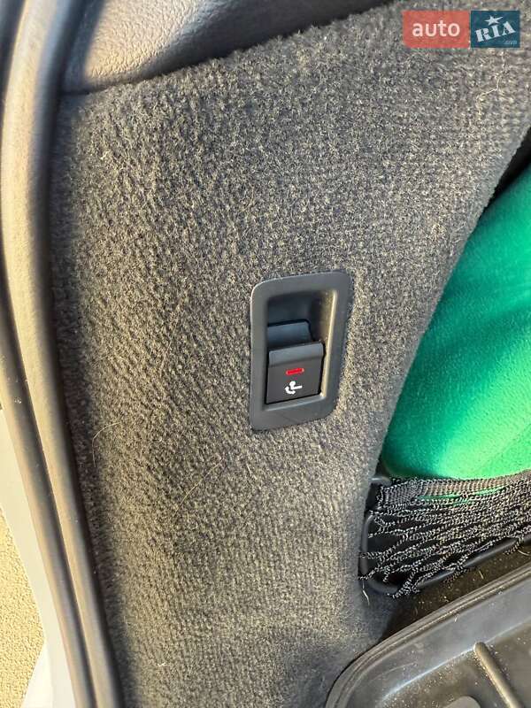 Универсал Audi A6 2020 в Киеве