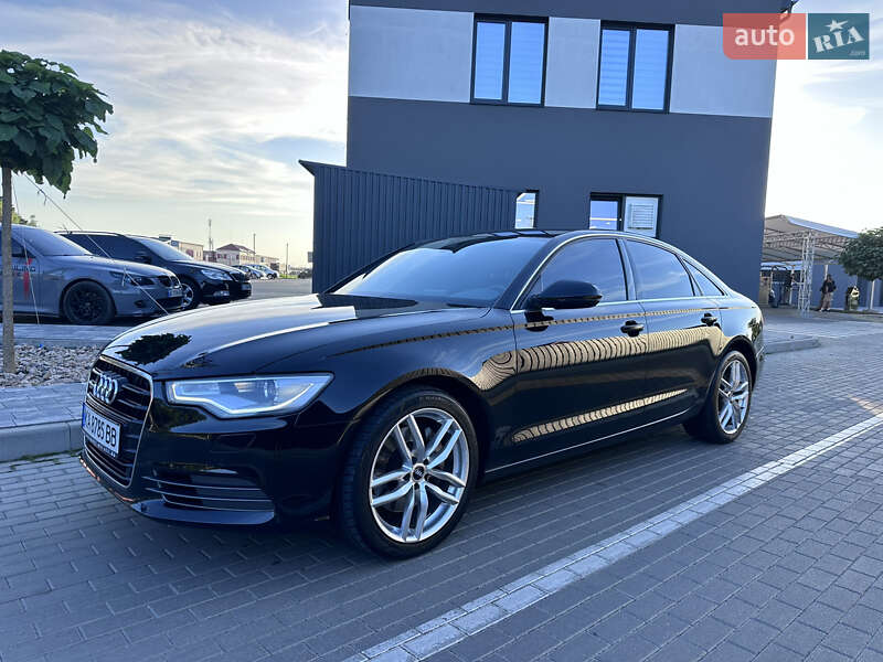 Седан Audi A6 2012 в 