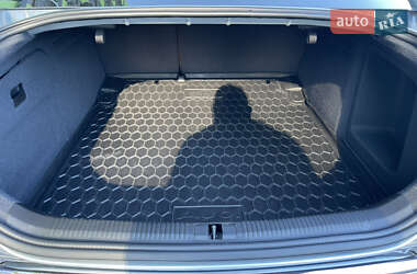 Седан Audi A6 2011 в 