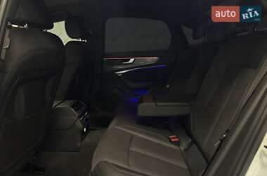 Седан Audi A6 2018 в 