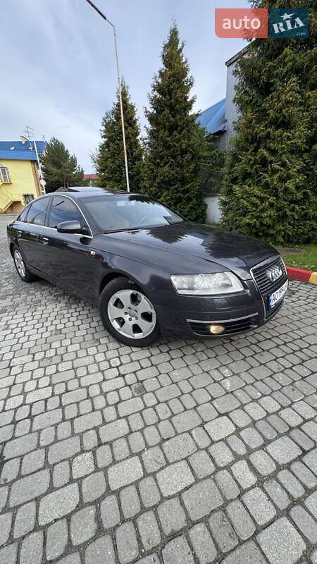Седан Audi A6 2004 в 