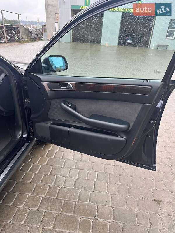 Седан Audi A6 2000 в Чорткові