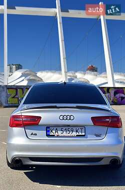 Седан Audi A6 2014 в 
