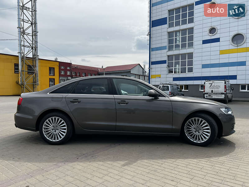 Седан Audi A6 2014 в Киеве
