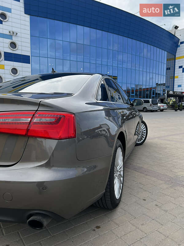 Седан Audi A6 2014 в Киеве