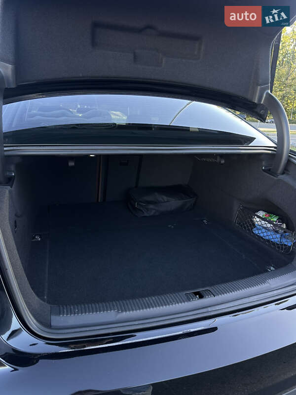 Седан Audi A6 2017 в Киеве