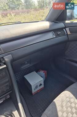Универсал Audi A6 1998 в 