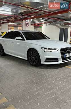 Седан Audi A6 2015 в 