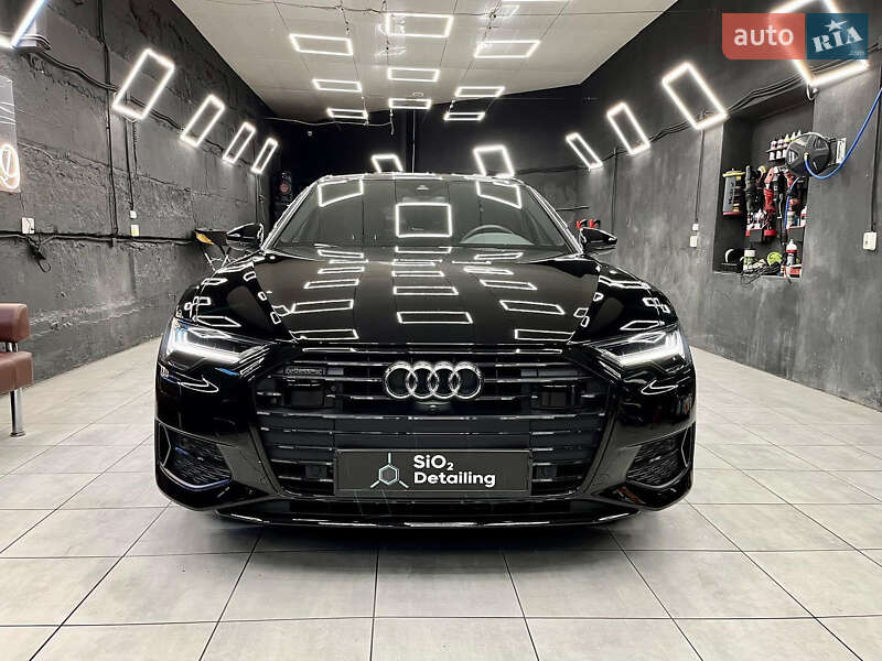 Седан Audi A6 2019 в 