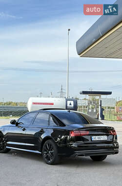 Седан Audi A6 2015 в 