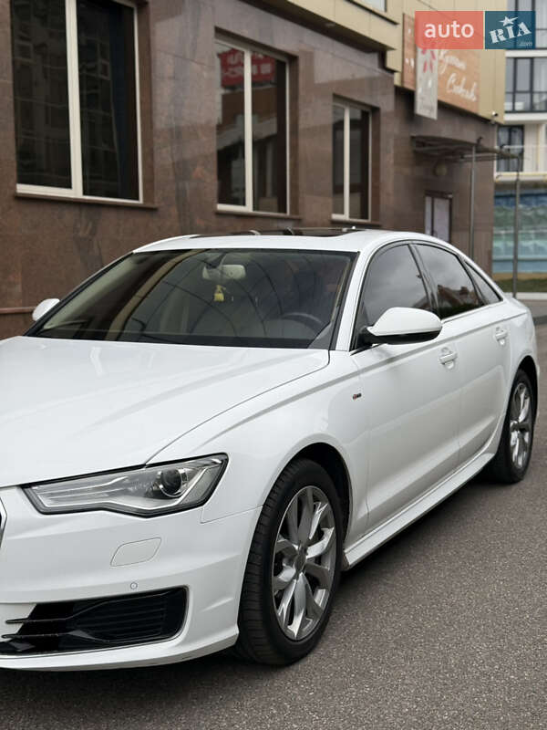 Седан Audi A6 2017 в Киеве