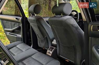 Седан Audi A6 2001 в 