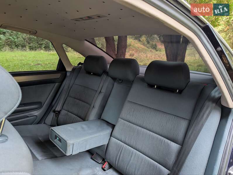 Седан Audi A6 2001 в Межгорье