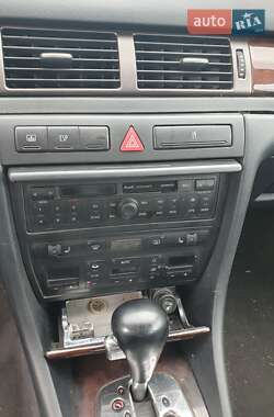Седан Audi A6 2000 в 