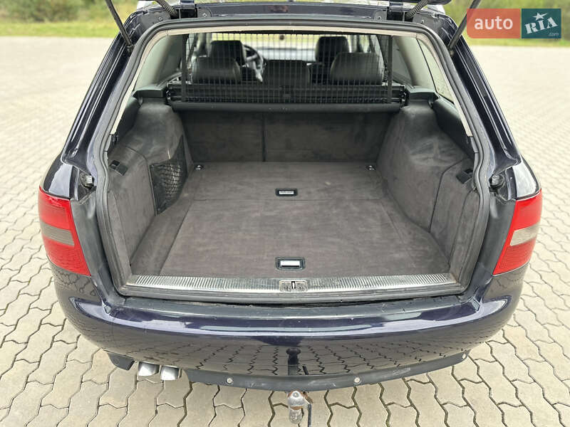 Универсал Audi A6 2003 в Костополе