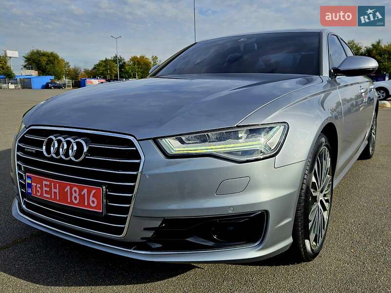 Седан Audi A6 2015 в 