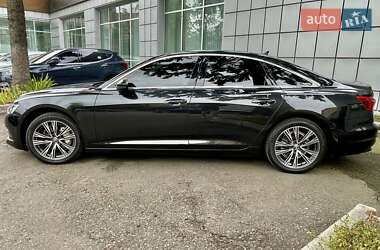 Седан Audi A6 2021 в 