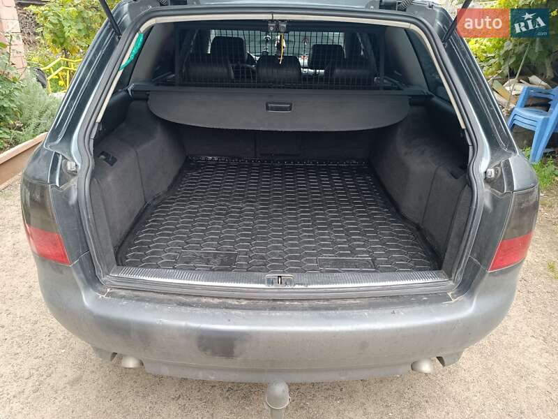 Универсал Audi A6 2004 в Коростене
