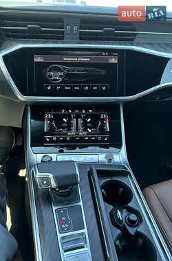 Седан Audi A6 2022 в 