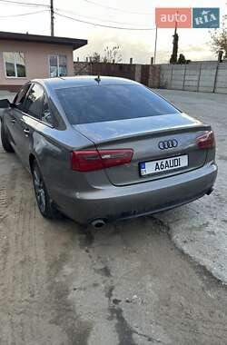 Седан Audi A6 2013 в 