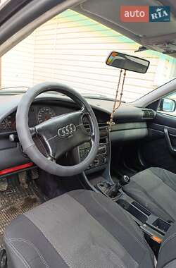 Седан Audi A6 1995 в  фото 2 Седан Audi A6 1995 в