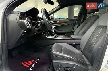 Седан Audi A6 2019 в 
