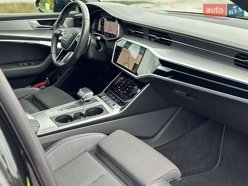Седан Audi A6 2021 в Радивиліві