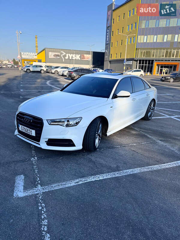 Седан Audi A6 2015 в Киеве