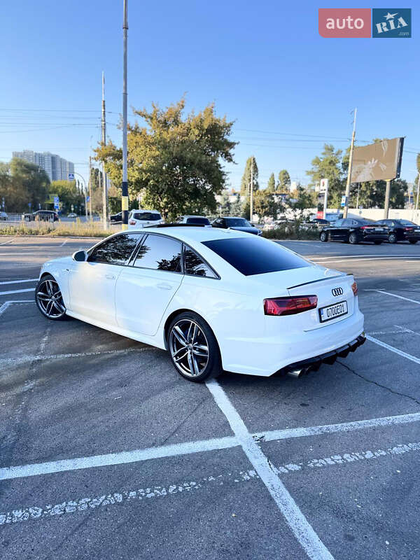 Седан Audi A6 2015 в Киеве