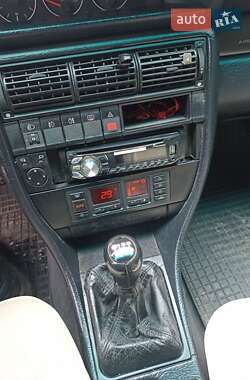 Седан Audi A6 1995 в 