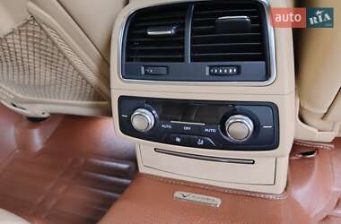 Седан Audi A6 2014 в 