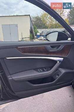Седан Audi A6 2019 в 