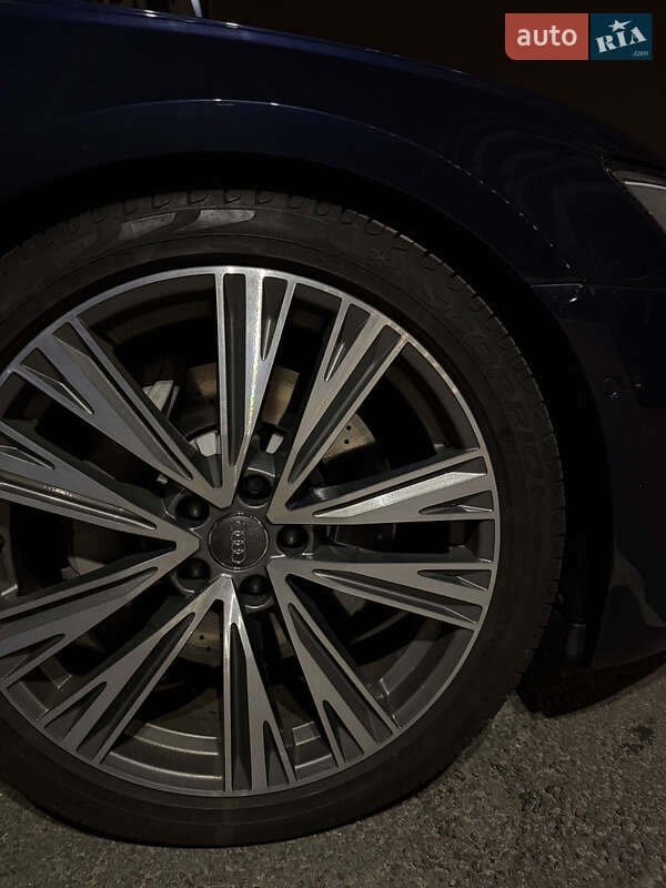 Седан Audi A6 2018 в Киеве