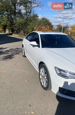 Седан Audi A6 2015 в 