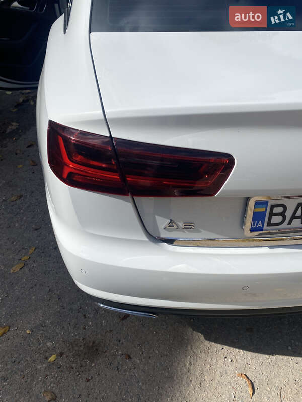 Седан Audi A6 2015 в Знам'янці