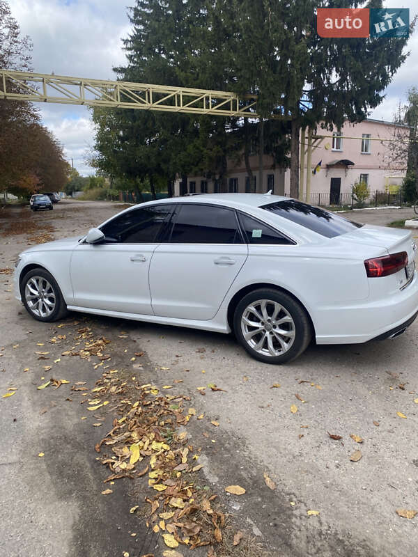 Седан Audi A6 2015 в Знам'янці