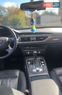 Седан Audi A6 2015 в 