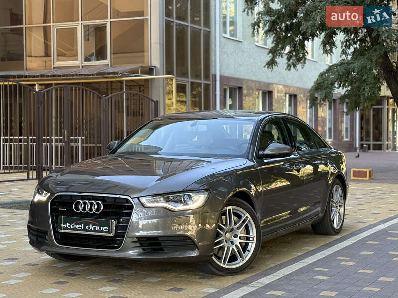 Седан Audi A6 2012 в 