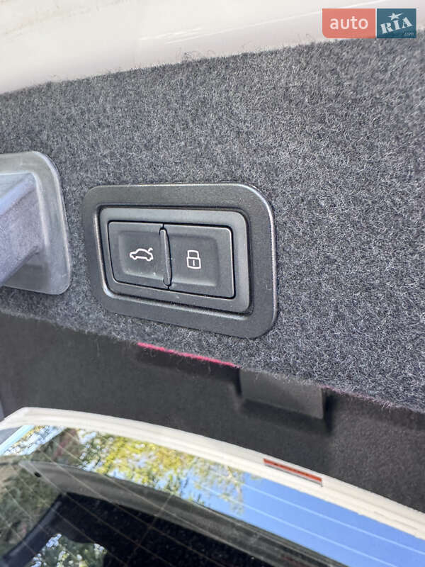 Седан Audi A6 2015 в Одессе