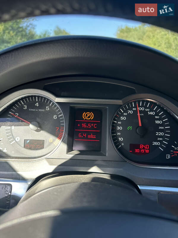 Седан Audi A6 2004 в Снятині