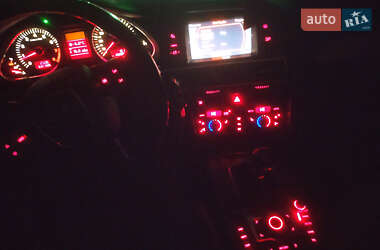 Седан Audi A6 2004 в 