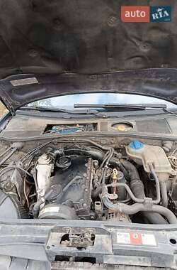 Седан Audi A6 2004 в 