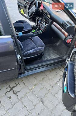 Седан Audi A6 1995 в 