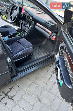 Седан Audi A6 1995 в 