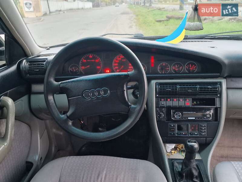 Седан Audi A6 1997 в Стрию