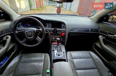 Седан Audi A6 2004 в 