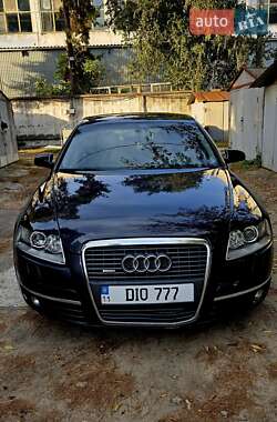 Седан Audi A6 2004 в 