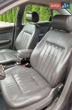 Седан Audi A6 2002 в 