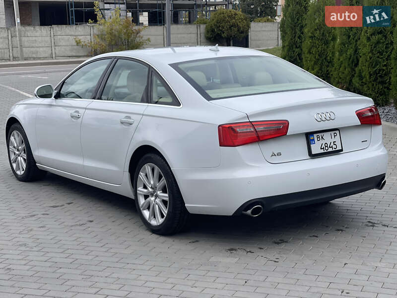 Седан Audi A6 2014 в Рівному